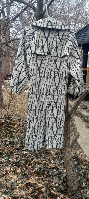 Bcbg max azria belted double breasted trench. Size M. Vintage inspired