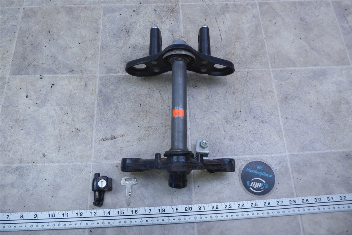 1978 Honda CB400A H2037) triple tree steering stem clamp yoke lock
