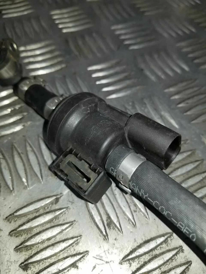 TUBO DE MANGUEIRA RESPIRADOR AUDI A4 AVANT B7 S LINE ESTATE 2.0T 2004 - 2009 - Imagem 4 de 4