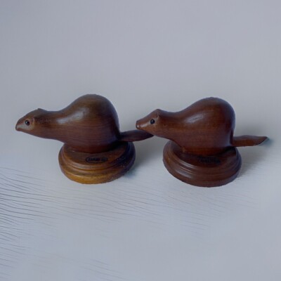 2 Wood Carved Beaver Figurines 3  T  Dan -D  1987