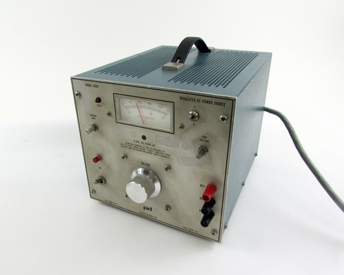 Power Designs 5030 geregelte Gleichstromquelle - 0-33V, 3A / 0-50V, 2A - Bild 1 von 4