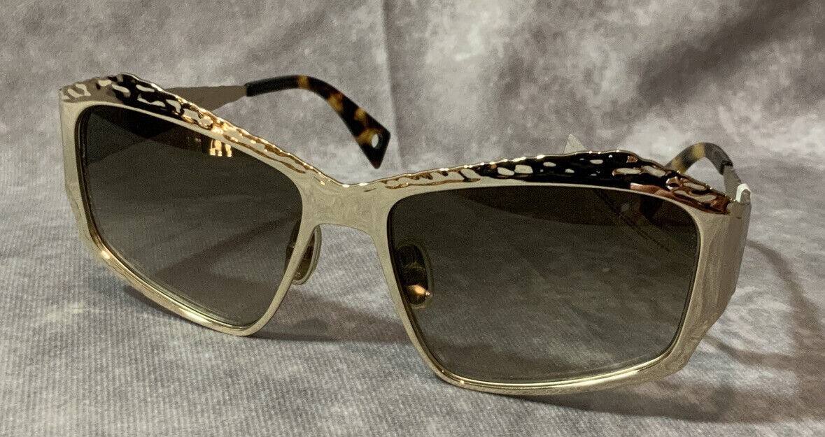LANVIN GOLD/BROWN GRADIENT UNISEX SUNGLASSES LNV109S Lanvin Butterfly Frame Sunglasses New | Mercari main image 4