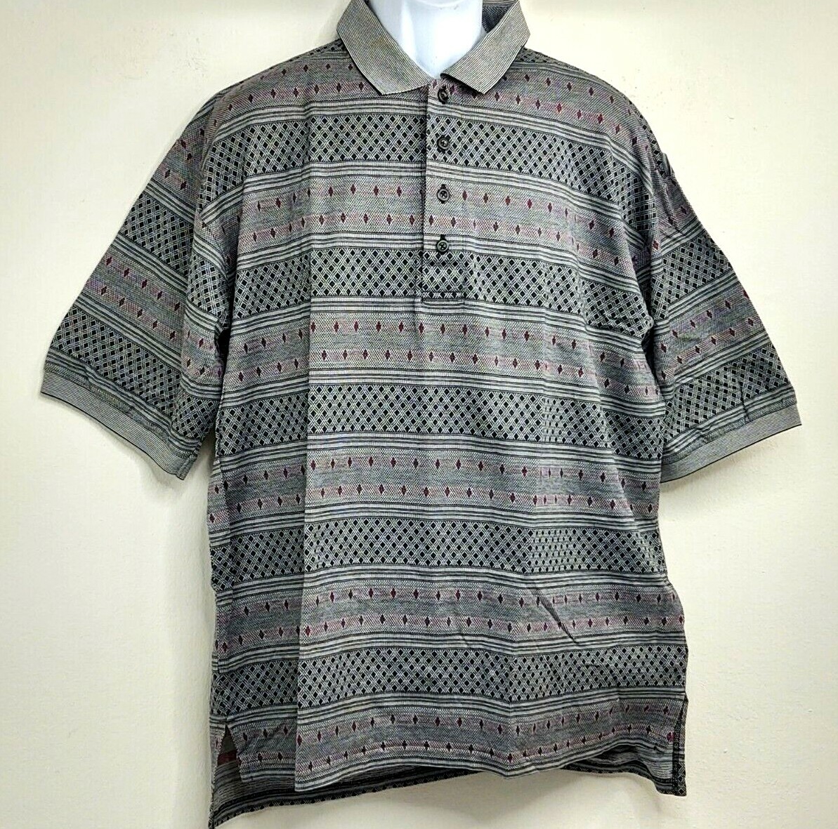 【DESCENTE GOLF】 Men's Textured Color Block T-Shirt/追跡付 Descente International Collection Mens Lg Blue/Red Geometric