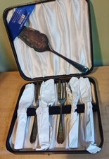 DESSERT SET of SILVER PLATED PIE SERVER & 6 FORKS by Viners of Sheffield England