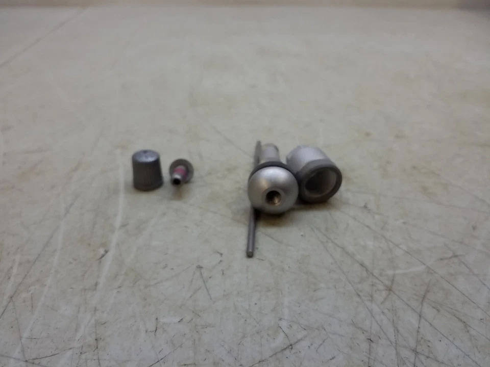 17-50340 Alligator X-tra Seal TPMS Kit de válvulas 43 mm 17-50340 Kit de válvulas Foto 3 de 4