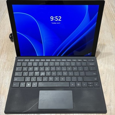 Microsoft Surface pro 6, i7-7660U 8GB RAM, 256GB SSD, Windows 11 Pro & Keybored