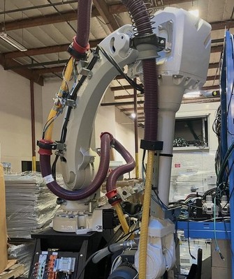 ABB IRB 4600-40/2.55 ROBOT WITH IRC5 CONTROLLER, CABLES.  USED FOR TESTING.