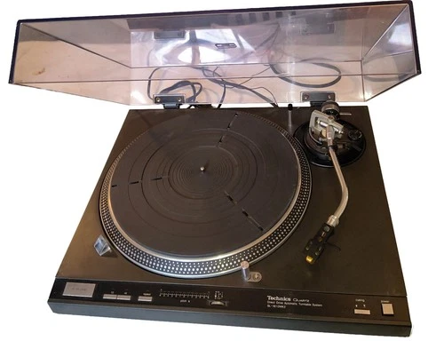 Technics SL-1610 Mk2  Quartz Turntable Player Direct Drive Automatic untested