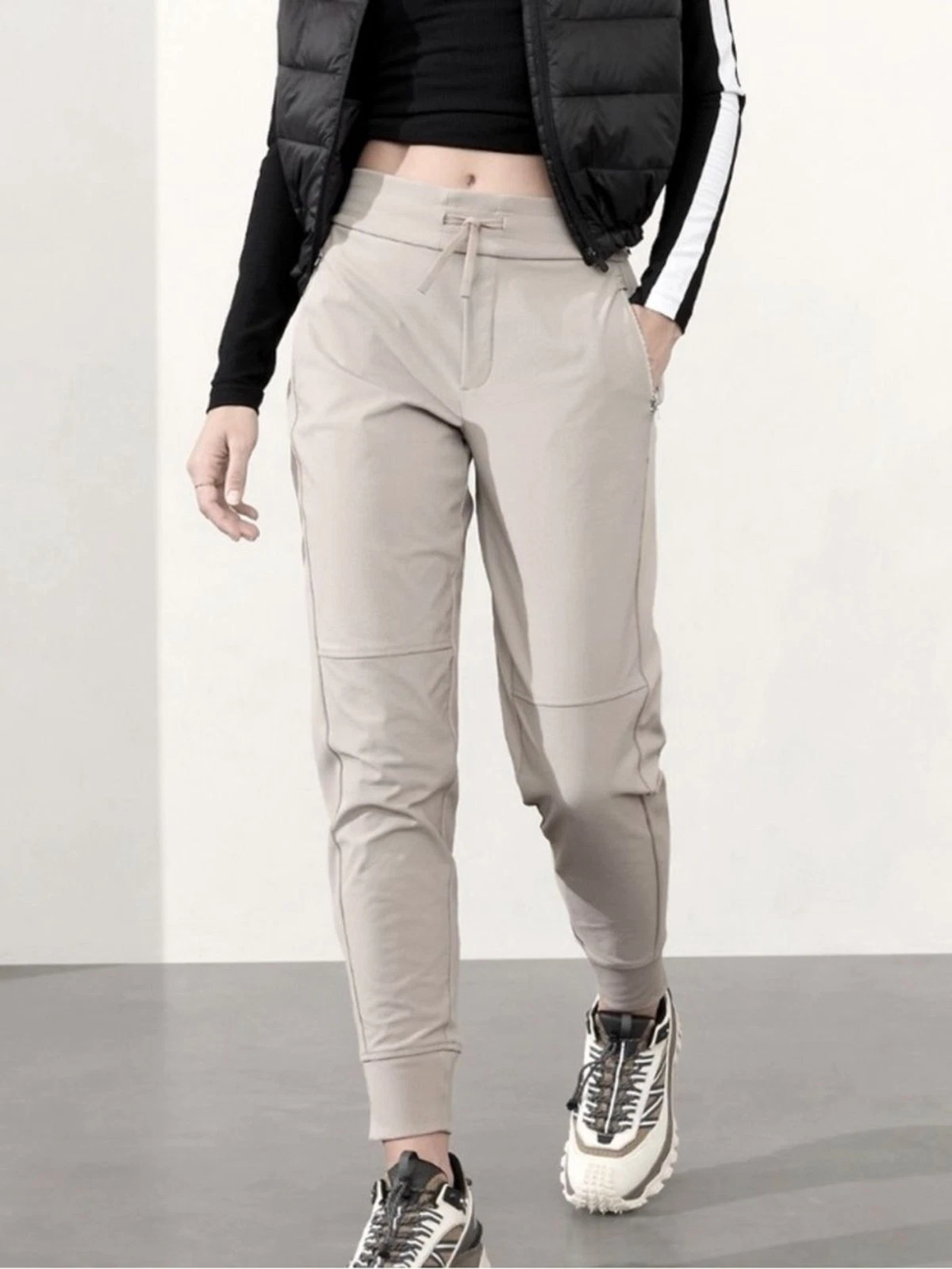 Athleta | Headlands Hybrid Trek Mid Rise Joggers