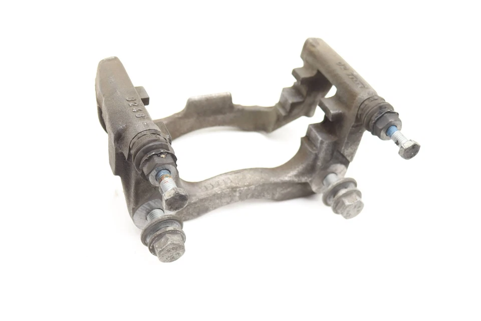 BMW M235I XDRIVE GRAN CUPÉ 2024 - Porta pinza de freno delantero derecho / soporte Foto 2 de 4