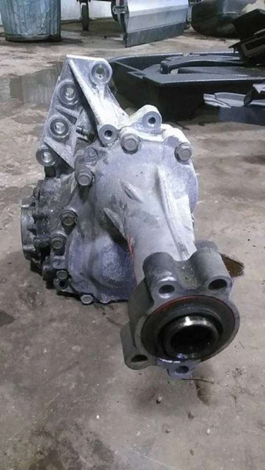 2010-2011 Cadillac SRX Transfer Case Assembly OEM  - Image 2 of 4