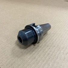 UNIVERSAL ENGINEERING  3/4” Bore Solid Tool Holder 2.5" Projection BT40 466358