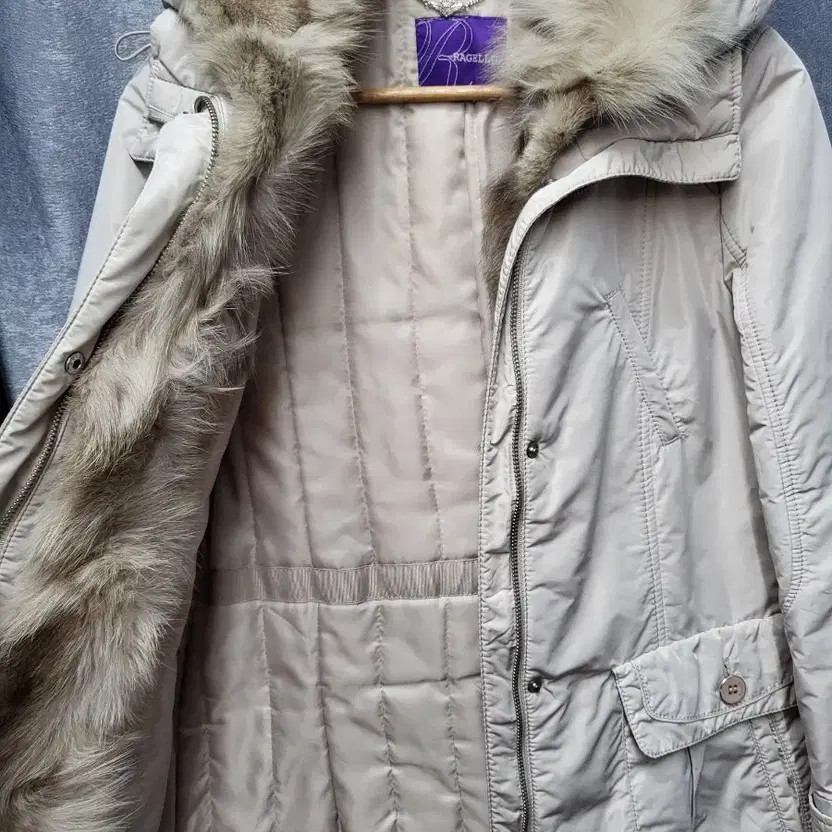 Lazello Down Padding - Size 95, Winter Outerwear - image 5