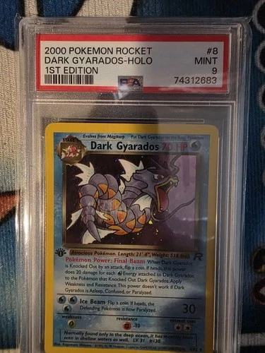 2000 POKEMON ROCKET 1ST EDITION #8 DARK GYARADOS HOLO PSA 9