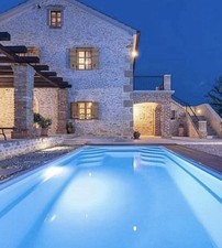Piscina in vetroresina di Qualità ! SCONTO DI 1500€ Acconto Solo  1100€