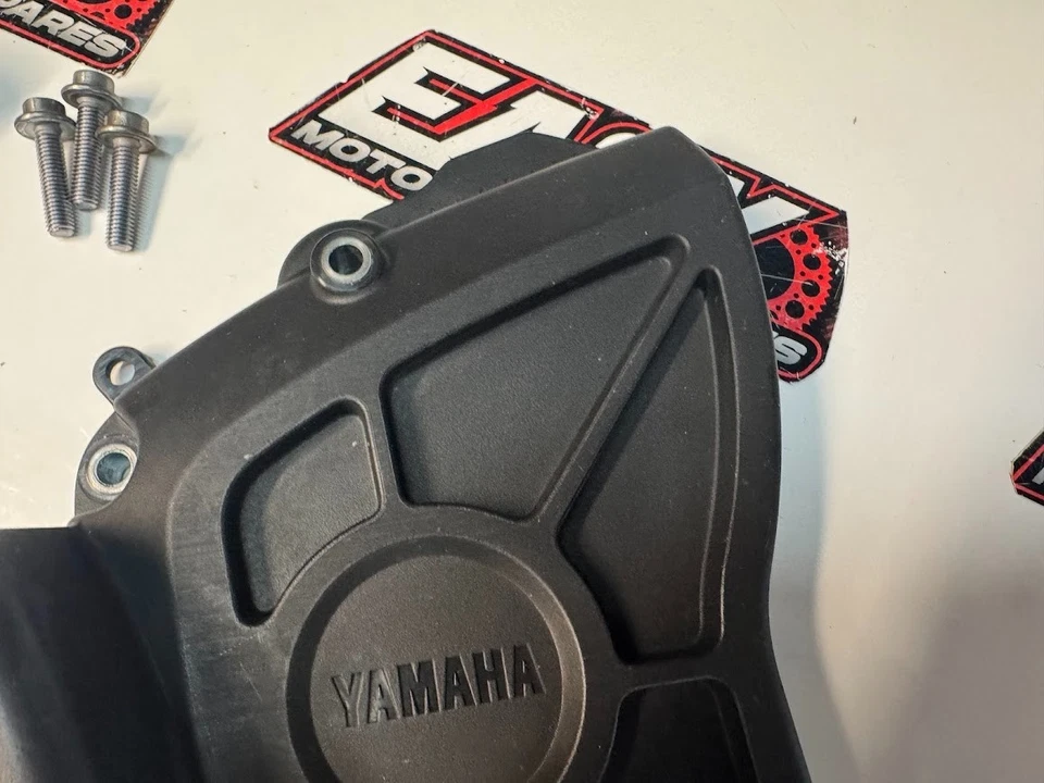 Yamaha YZF R1 2015-2025 Front Sprocket Cover OEM Genuine 2CR-15418-00 - image 4 of 4