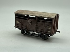 B5065 Airfix Brown Livestock Wagon OO Gauge Play Worn Used Condition