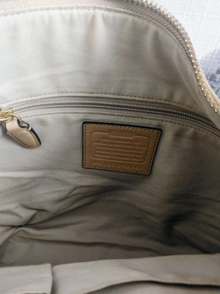 蔻驰 Courtenay 皮革流苏行李袋米色流浪汉斜挎包带钱包单肩包 — 第 4/4 张图片