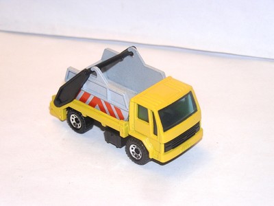 matchbox ford cargo skip truck