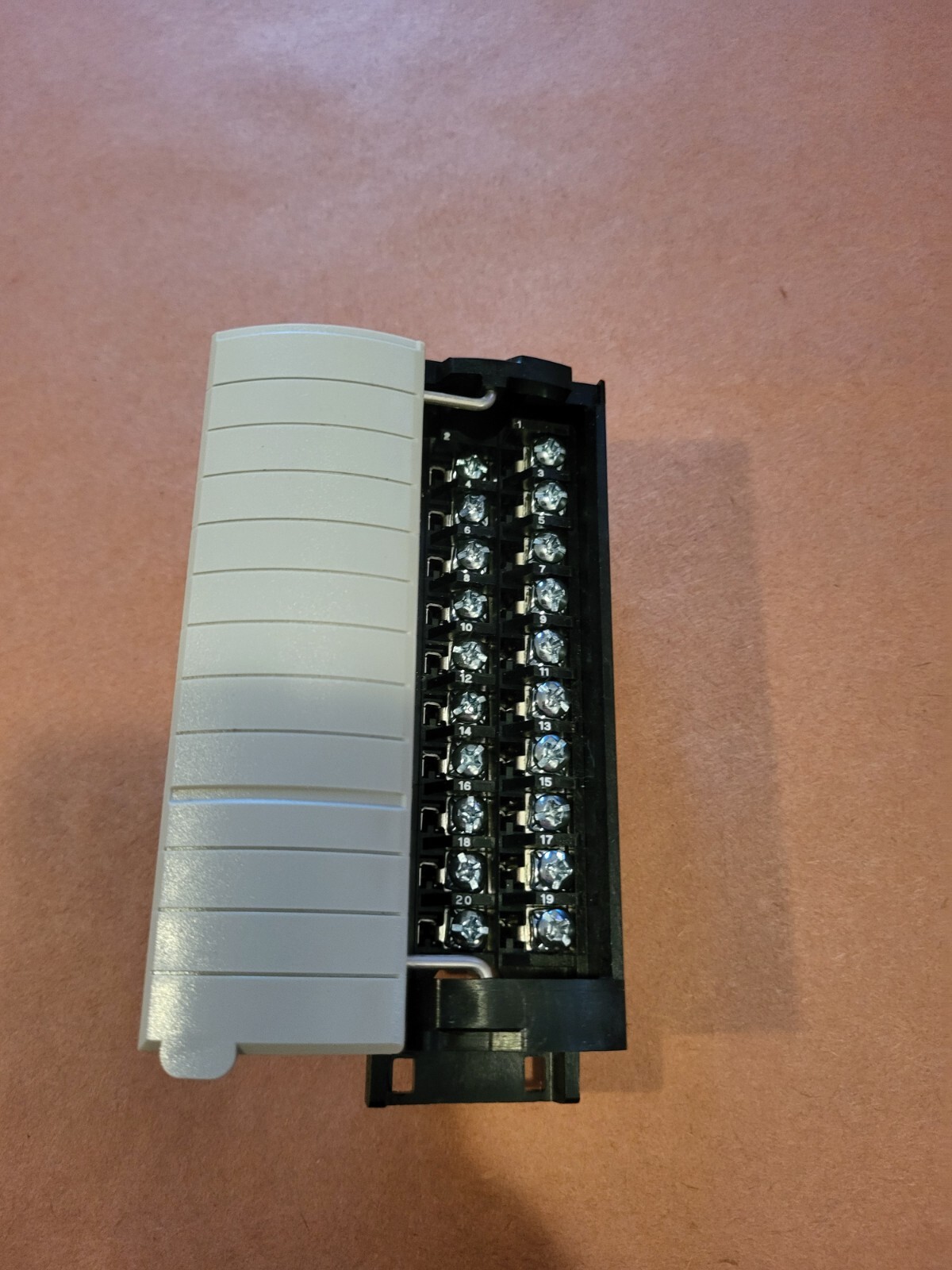 New In Box Sealed AB 1756-TBNH SER A ControlLogix Terminal Block 1756TBNH 1PCS e