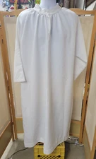 ABBEY BRAND  PRIEST ALB / VESTMENTS  CATHOLIC CHURCH CHRISTIANITY SIZE 15