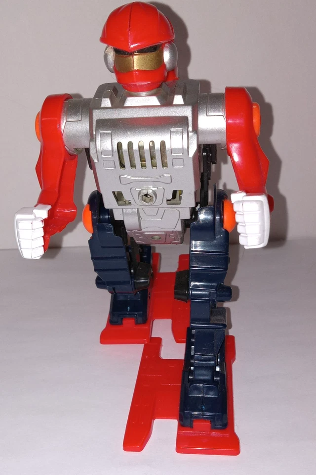 RARO! Juguetes SEGA Grand Runner Wild Fox Rojo Caminar Funciona PIEZAS FALTANTES LEER Foto 2 de 4