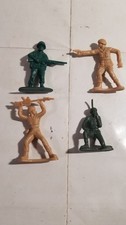 Lot of 4 Vintage Army Men