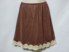 VINTAGE VAN RAALTE USA MADE BROWN HALF SLIP 100% NYLON SIZE PETITE TINY & SHORT