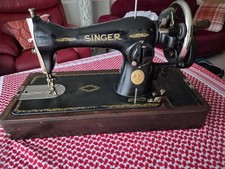 1933 Singer 99k hand cranked Sewing Machine, with case, manuals, accessories