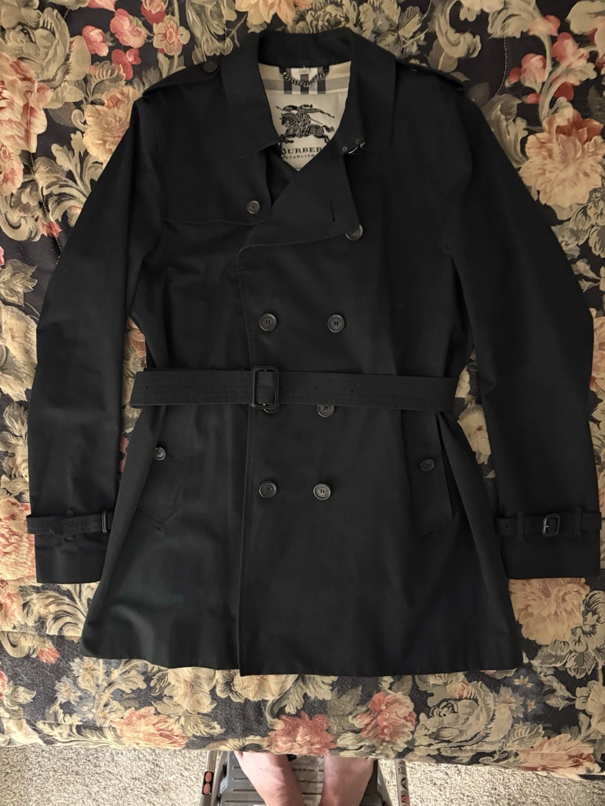 Burberry — Burberry Women's the Kensington Trench Coat Midnight, Made In England, US Size 2