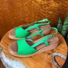 DEADSTOCK 1970 s 70s VINTAGE Green Linen Wedges Shoes Peep Open Toe Sandals 6.5