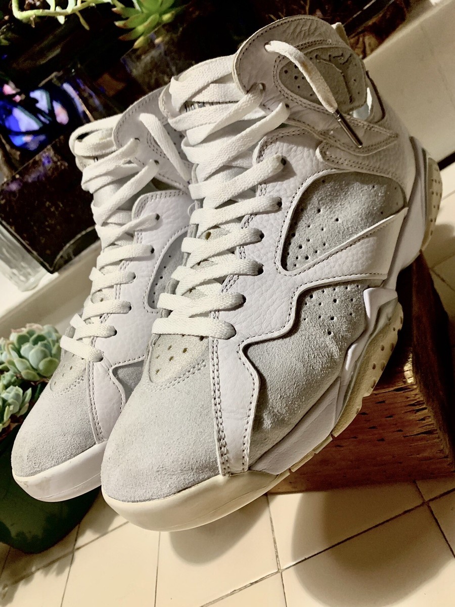 Nike Air Jordan 7 VII Retro Pure Money Platinum Sneakers Nike Air Jordan 7 VII Retro Pure Money Platinum Sneakers