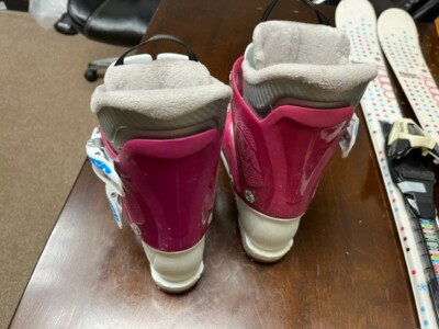 NORDICA LITTLE BELLE 3 DOWNHILL SKI BOOTS ~ SIZE 200/215 ~ 255 MM