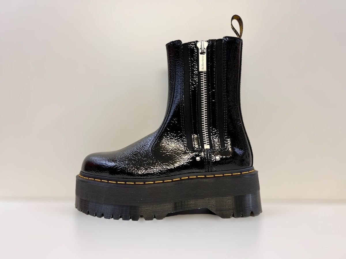 Dr. Martens 2976 Max レザー プラットフォーム 36サイズ 2976 Smooth Leather Platform Chelsea Boots in Black | Dr. Martens