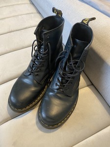 doc martens size 10