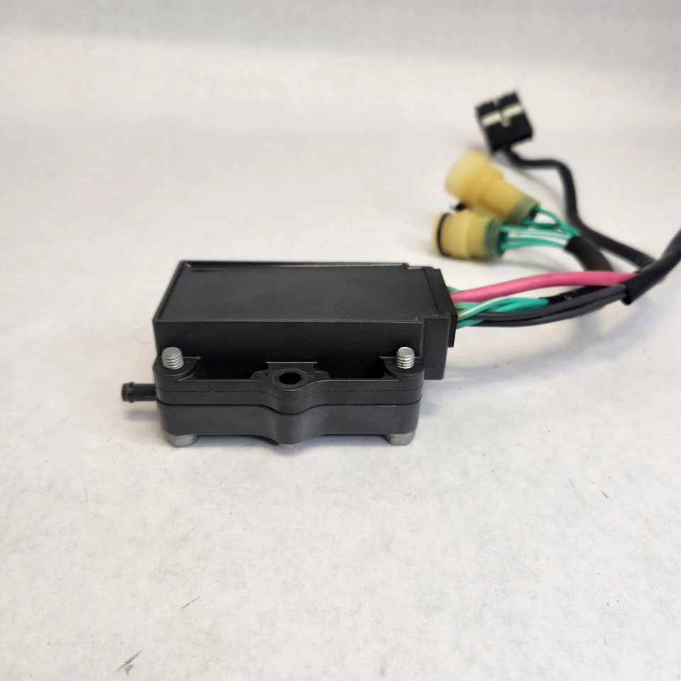 Yamaha Outboard Rectifier Regulator 2013 VF200  4-Stroke 6CB-81960-00-00 (C15-3) - Image 3 of 4
