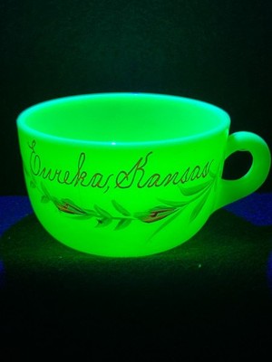 Eureka, Kansas Uranium Custard Glass Souvenir Tea Cup Antique KS KANS