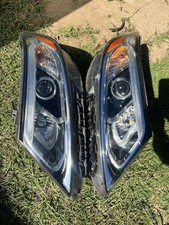 2014 - 2015 Kia Sorento Left And Right Side Headlight Halogen W Drl  Pair