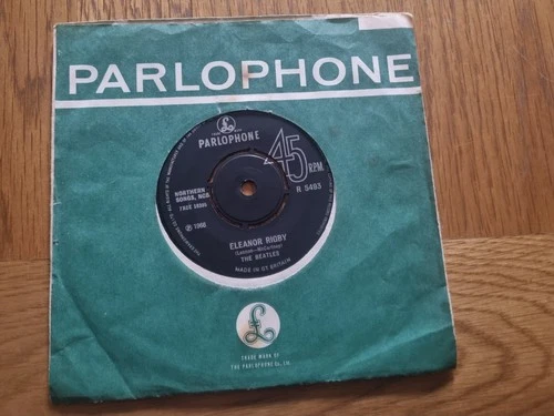 The Beatles – Eleanor Rigby  /  Yellow Submarine 7" Parlophone R5493 4th Press
