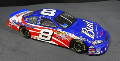 Action Dale Earnhardt Jr 2007 Red White Blue Monte Carlo NASCAR 1/24