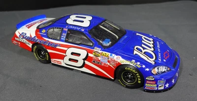 Dale Earnhardt Jr Diecast Racing Cars 1:24 2007 Vehicle Year for