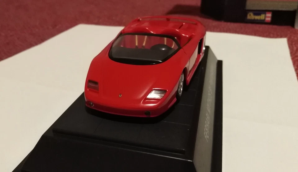 REVELL 1:43 FERRARI FERRARI MYTHOS BY PININFARINA CONCEPT CAR RED CON SCATOLA - Immagine 2 di 4