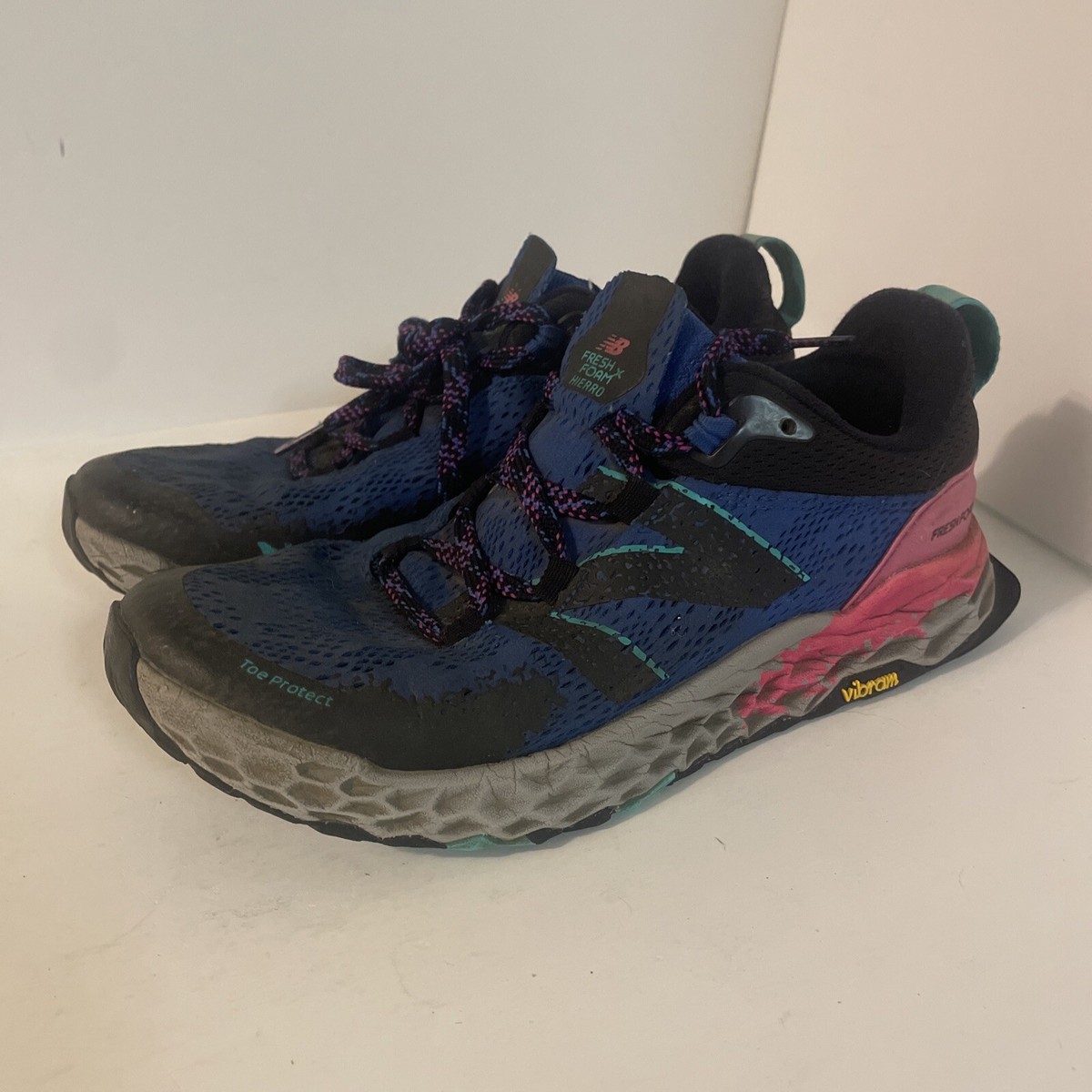 New Balance Womens Sz Fresh Foam Hierro V5 Trail Running Poison