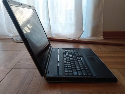 HP pavilion ze2000 384 MB ram, AMD Sempron 2800 + 1.60 GHz, 18 GB