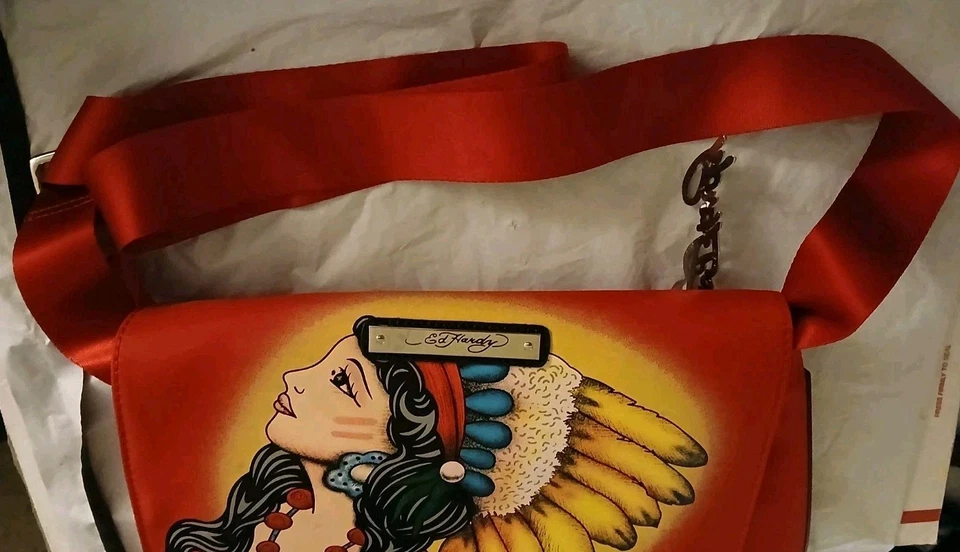 ED HARDY INDIAN WOMEN IN HEADRESS RED SHOULDER/CROSSBODY BAG BRAND-NEW! - Image 3 of 4
