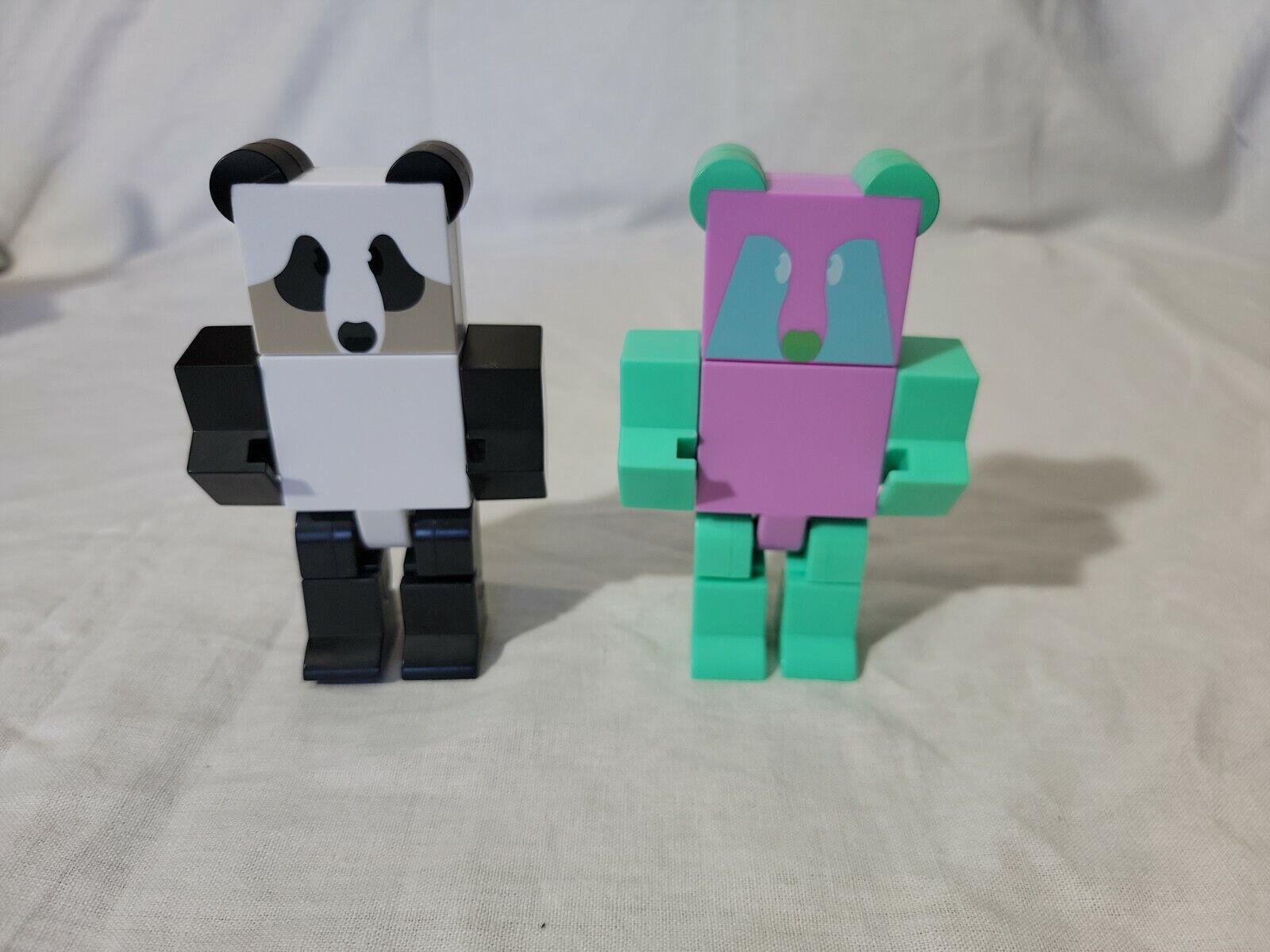 Roblox Bee Swarm Simulator Series 1: 5" Panda & Gummy Bear Action Figure LOT