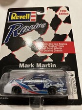 Mark Martin 6 Valvoline 1996 1:64 Die Cast Revell Racing Thunderbird Stock Car