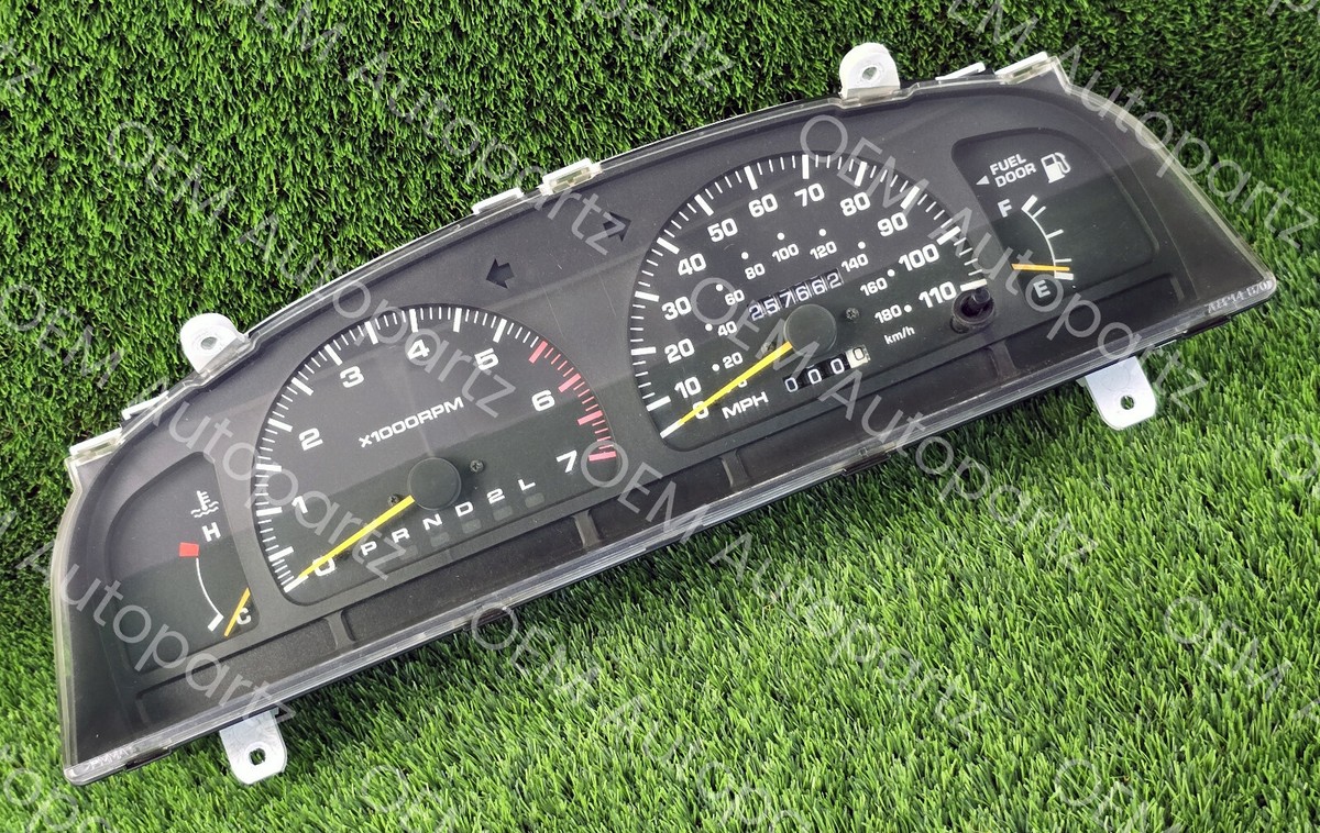 Toyota Hilux Surf 1996-1998 Instrument Cluster A/T speedometer