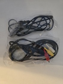 Sega Hong Kong/Japanese Dreamcast HKT-5010 Working w/ 2 controllers In Box