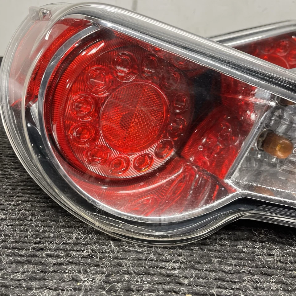 ☑️ 2013-2016 Scion FR-S Subaru BRZ LED Tail Light RH Passenger LH Driver OEM SET - Image 3 of 4